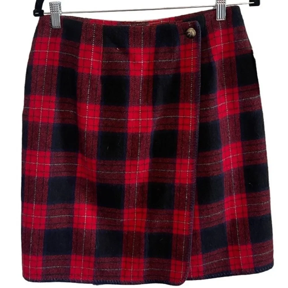 NWT- Vintage Old Stock- Marsh Landing Wool Plaid Red Navy Blue Wrap Skirt, 12